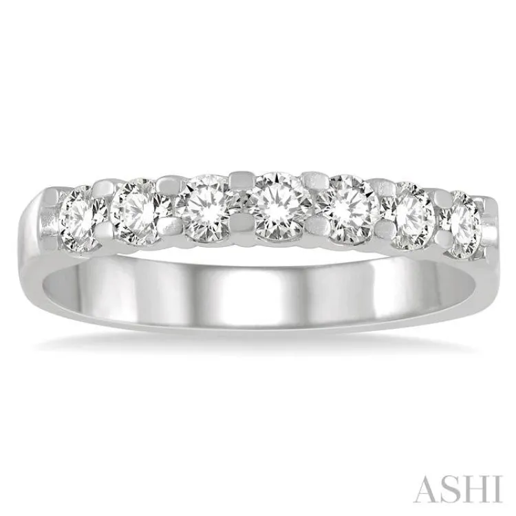 1/2 ctw 7 Stone Round Cut Diamond Wedding Band in 14K White Gold