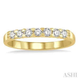 1/3 ctw 7 Stone Round Cut Diamond Wedding Band in 14K Yellow Gold