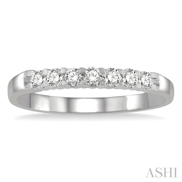 1/4 ctw 7 Stone Round Cut Diamond Wedding Band in 14K White Gold