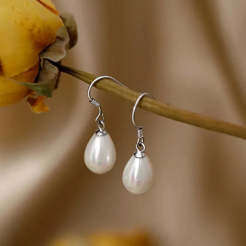 2023 Elegant and Fashionable Women's Water Drop Imitation Pearl Earrings Red and White Round Oval Wedding Jewelry Birthday Gifts