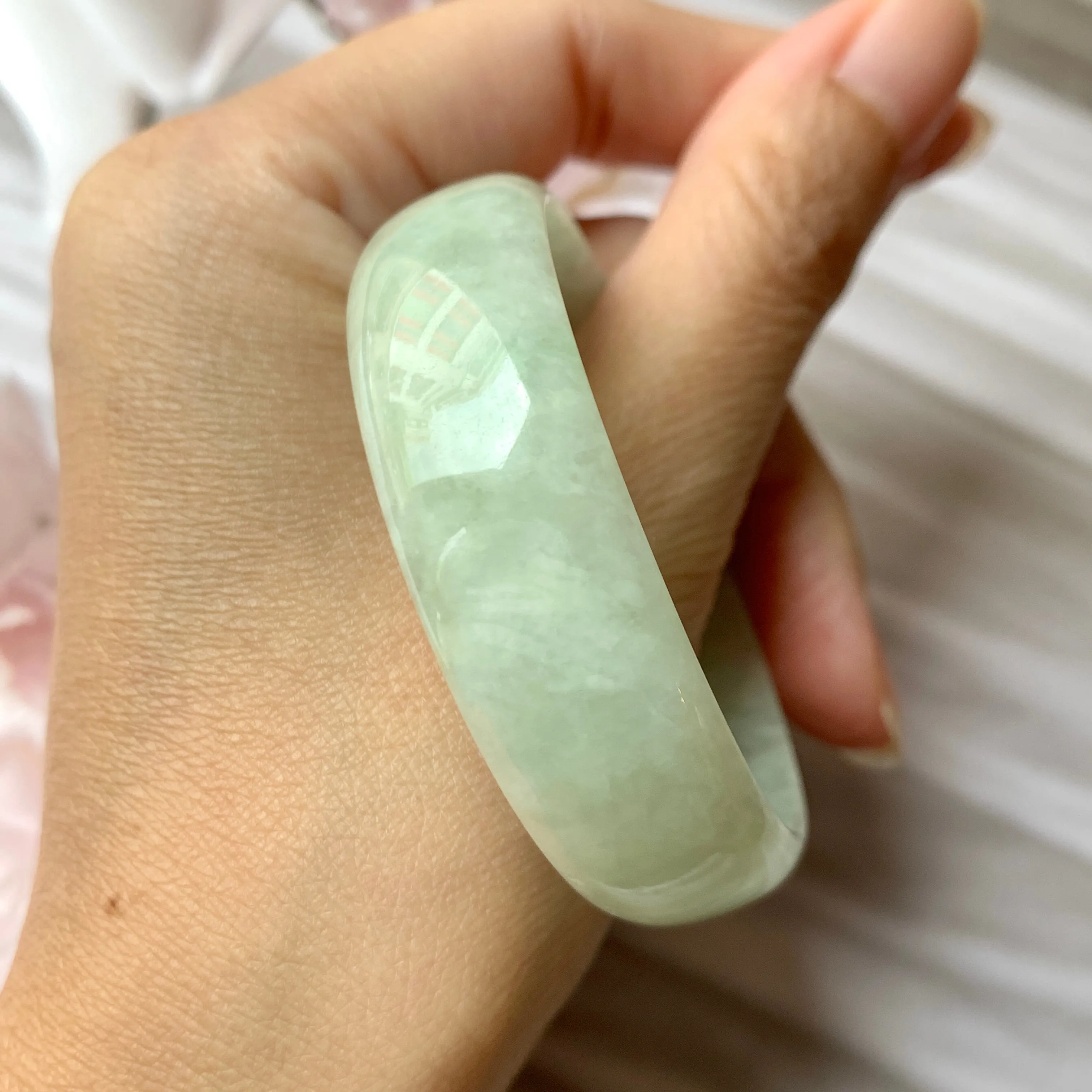 49.4mm A-Grade Natural Light Green Jadeite Modern Round Bangle No.151329