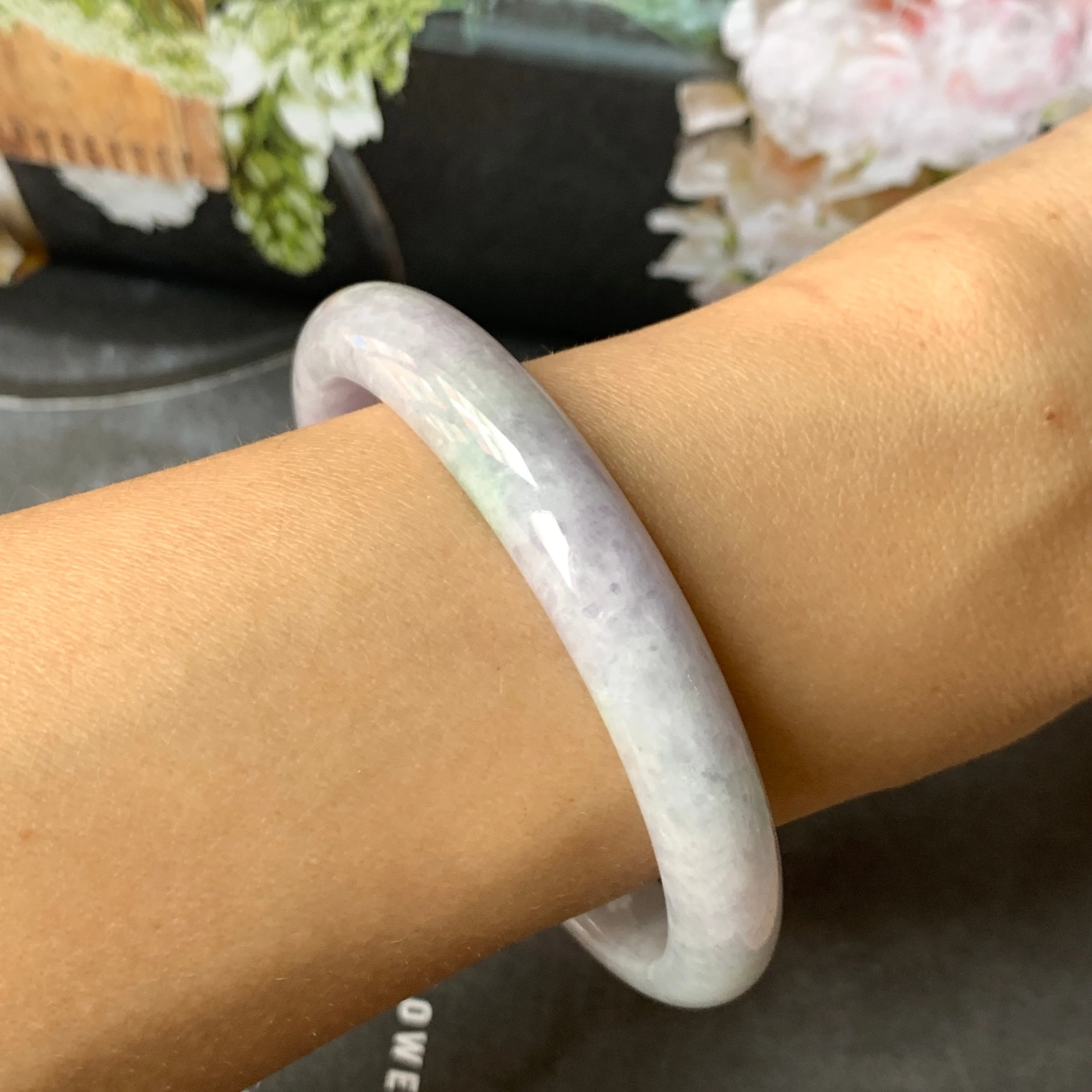 56.4mm A-Grade Natural Lavender Jadeite Modern Round Bangle No.151842