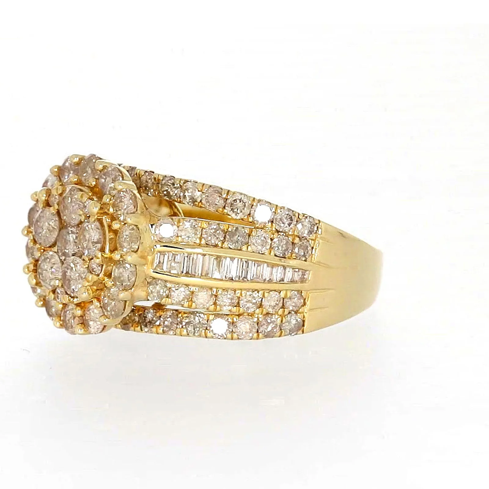 9ct Yellow Gold Round Brilliant Cut with 3 CARAT tw of Diamonds Ring