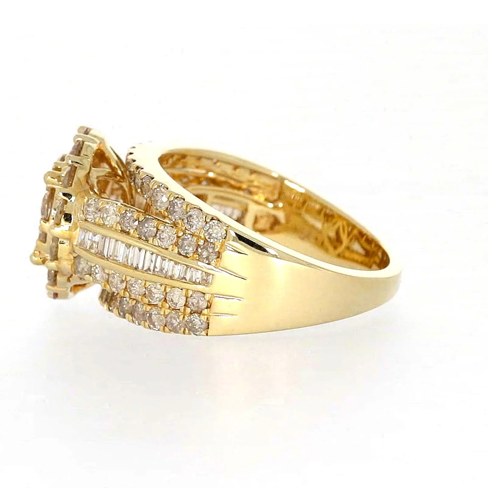 9ct Yellow Gold Round Brilliant Cut with 3 CARAT tw of Diamonds Ring