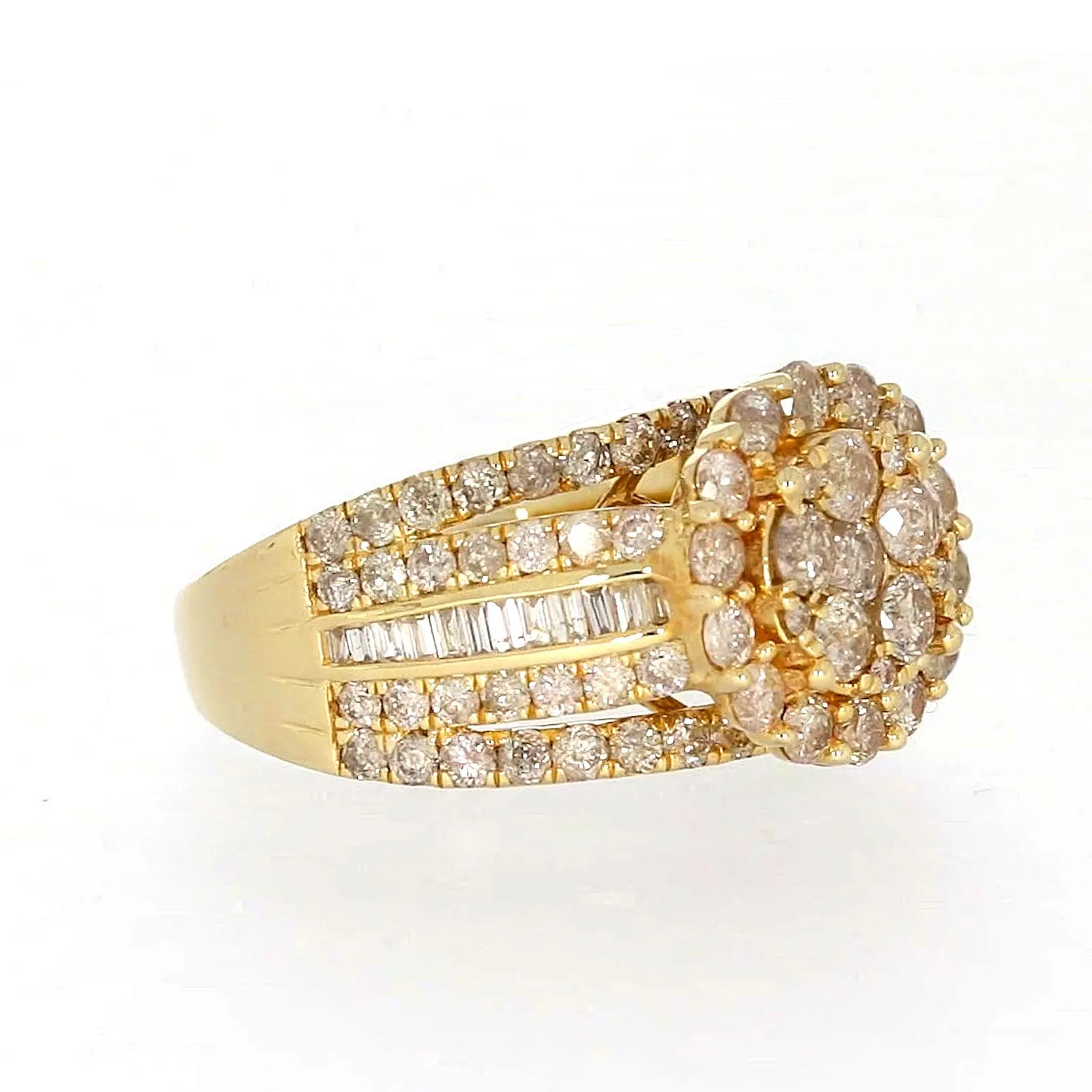 9ct Yellow Gold Round Brilliant Cut with 3 CARAT tw of Diamonds Ring