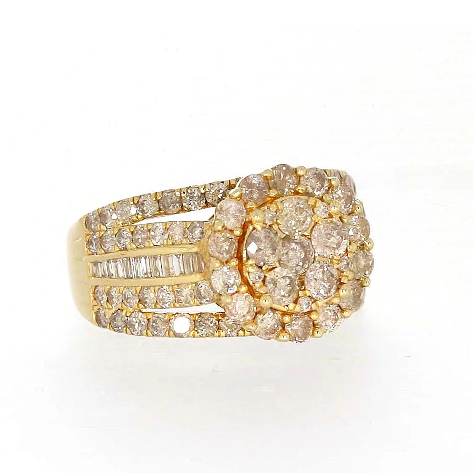 9ct Yellow Gold Round Brilliant Cut with 3 CARAT tw of Diamonds Ring