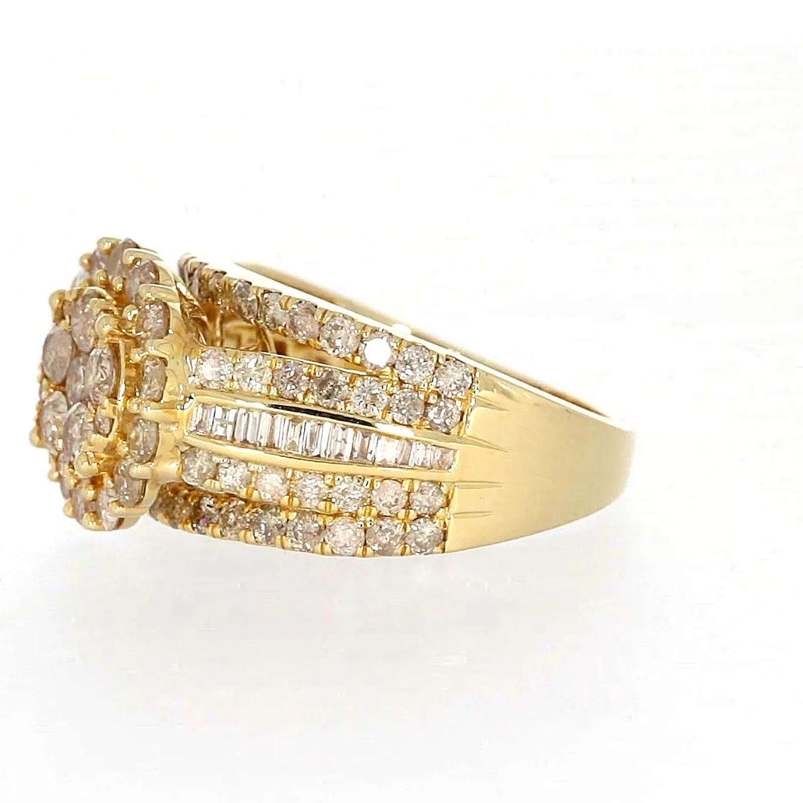 9ct Yellow Gold Round Brilliant Cut with 3 CARAT tw of Diamonds Ring