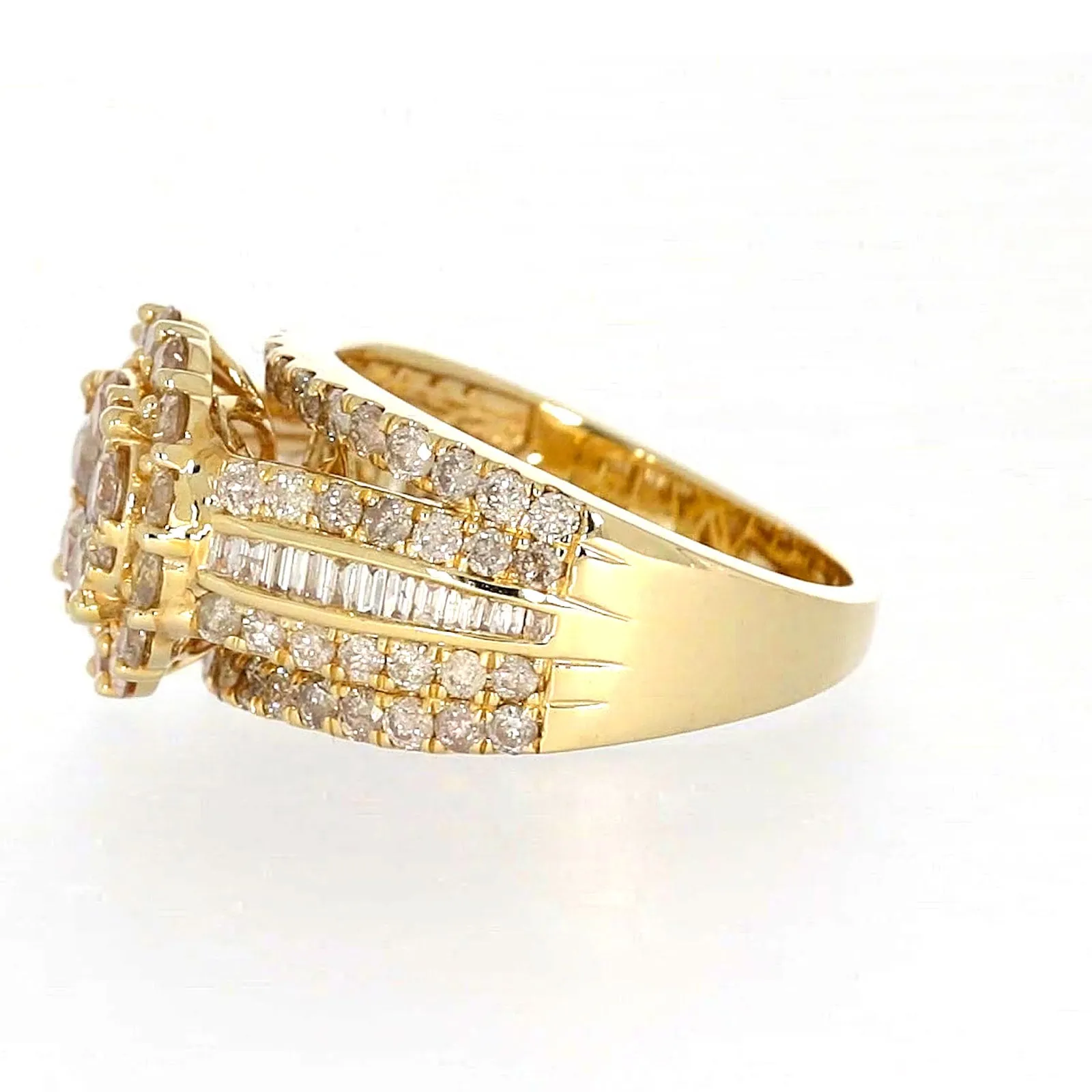 9ct Yellow Gold Round Brilliant Cut with 3 CARAT tw of Diamonds Ring