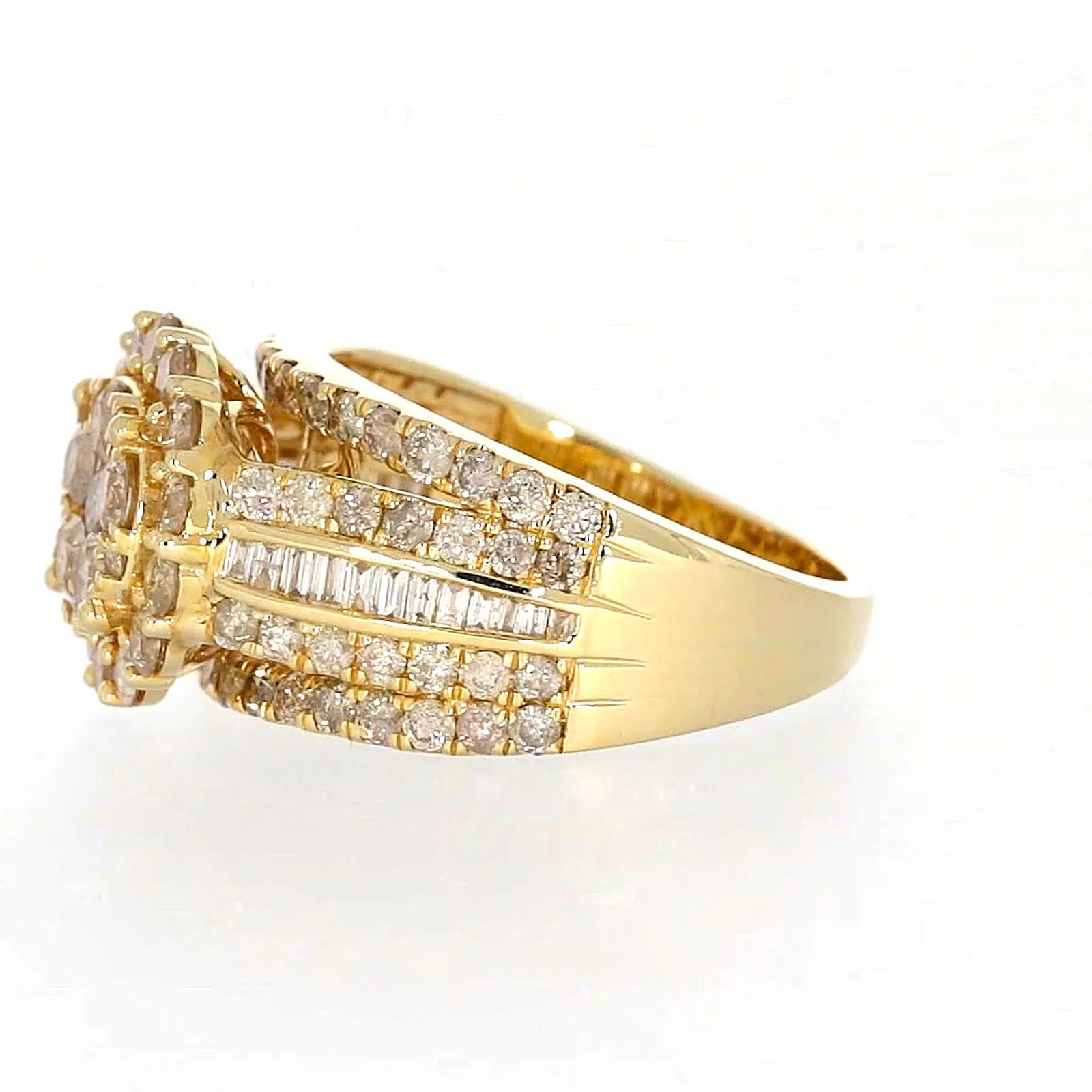 9ct Yellow Gold Round Brilliant Cut with 3 CARAT tw of Diamonds Ring