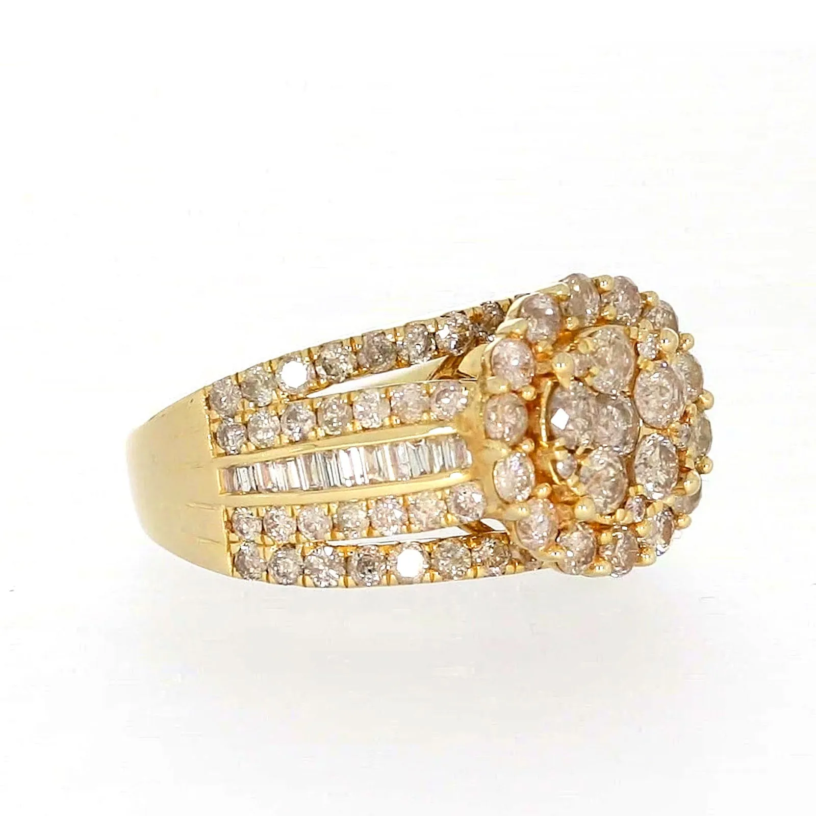 9ct Yellow Gold Round Brilliant Cut with 3 CARAT tw of Diamonds Ring