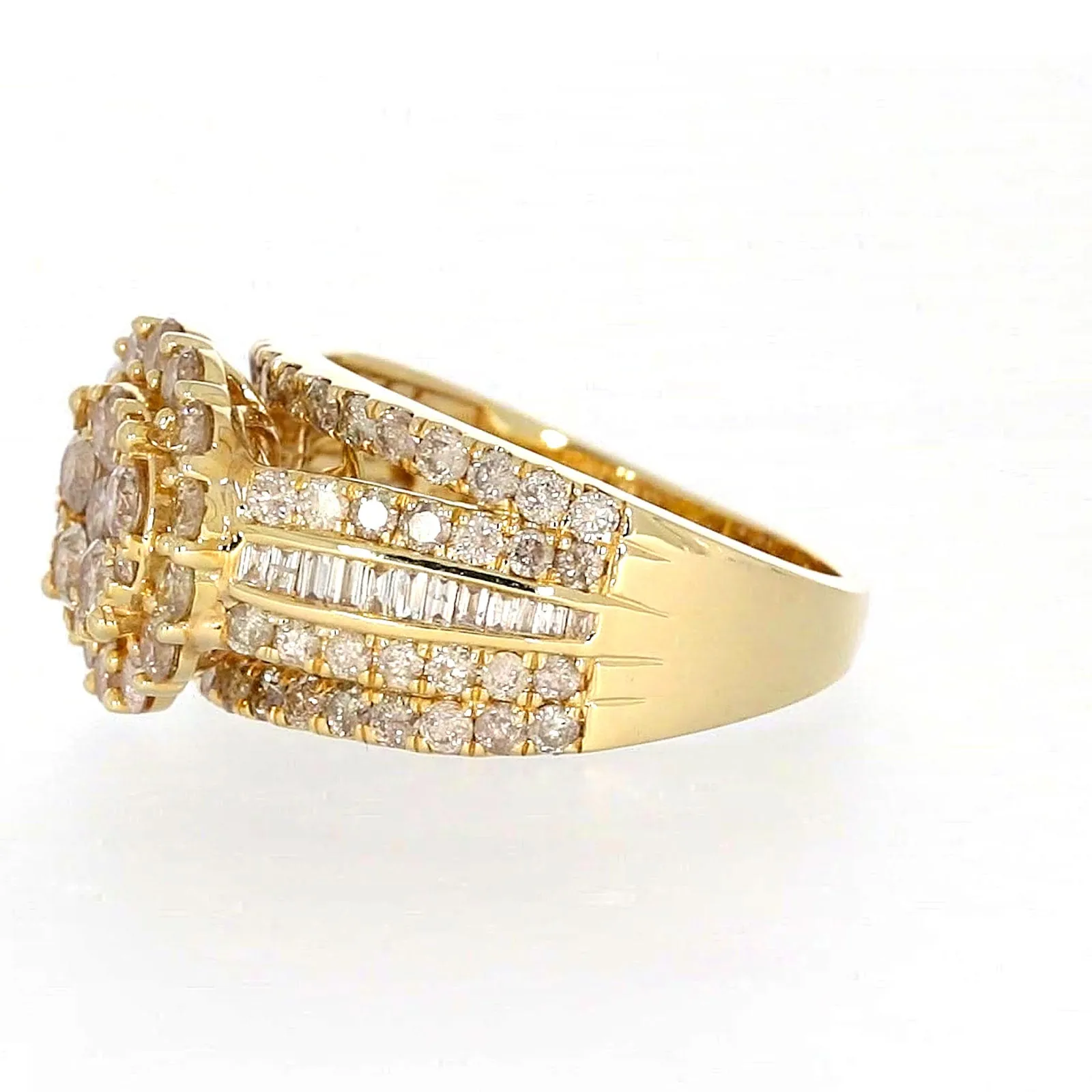 9ct Yellow Gold Round Brilliant Cut with 3 CARAT tw of Diamonds Ring