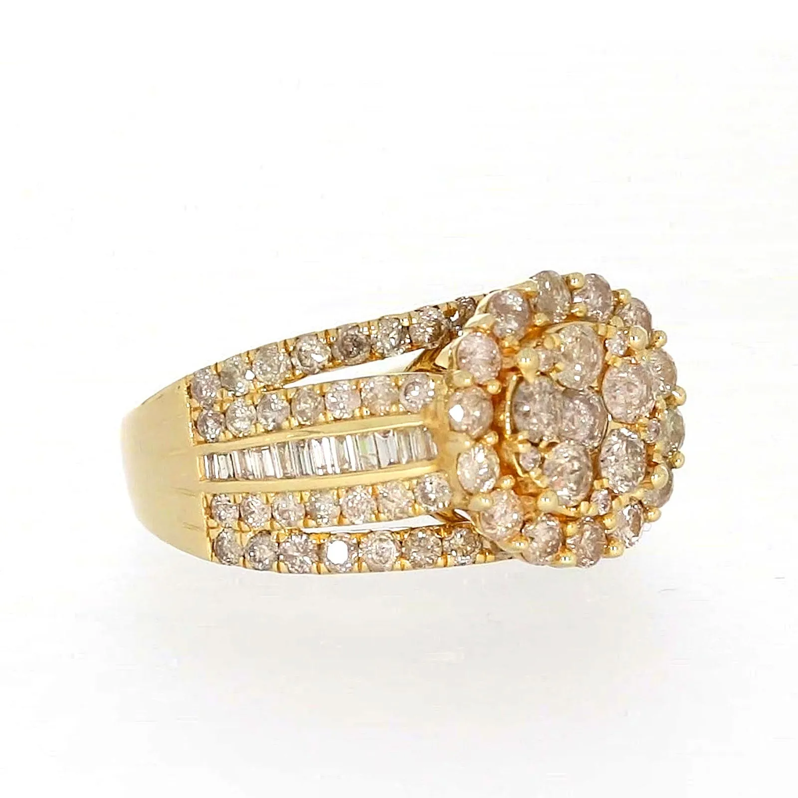 9ct Yellow Gold Round Brilliant Cut with 3 CARAT tw of Diamonds Ring