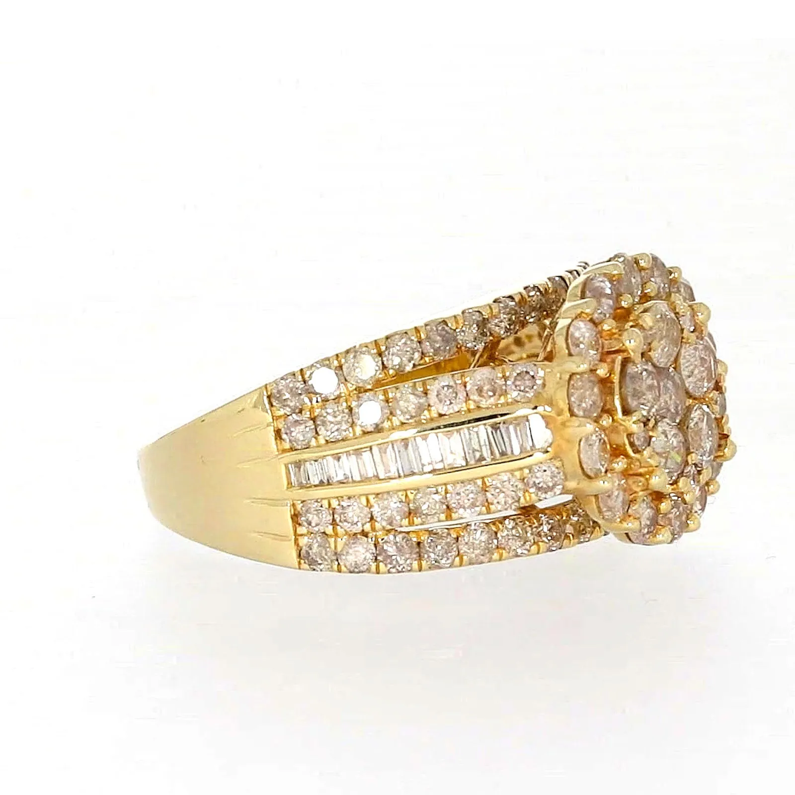 9ct Yellow Gold Round Brilliant Cut with 3 CARAT tw of Diamonds Ring