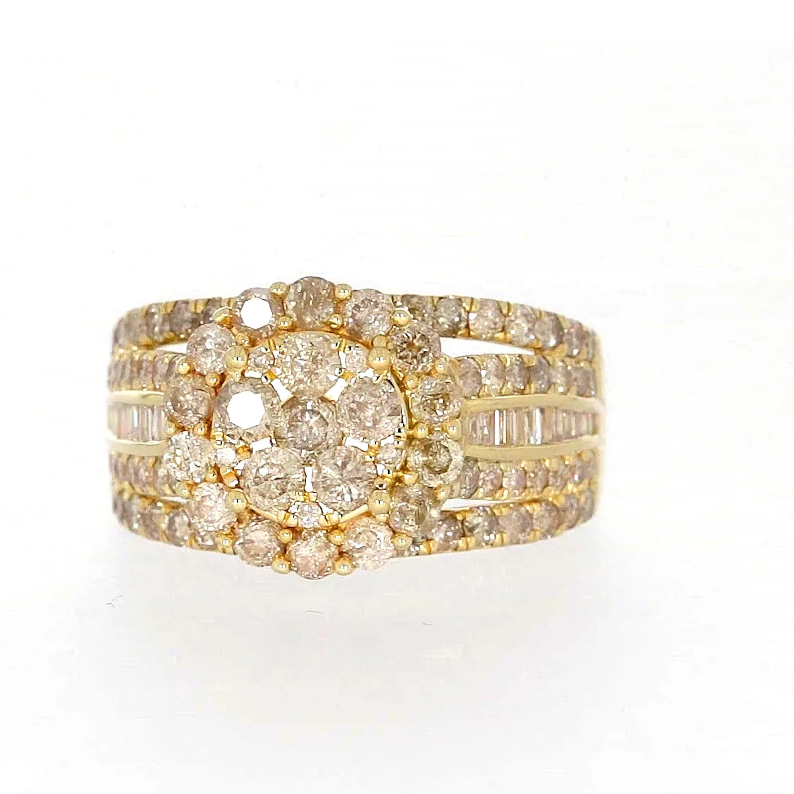 9ct Yellow Gold Round Brilliant Cut with 3 CARAT tw of Diamonds Ring