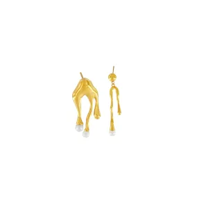 Joy Waterproof Assymetrical Lucky  Pearl Earring 18K Gold Plating