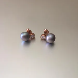 Ria Earring Studs With Grey Pearl