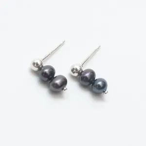 Silver Triple Grey Pearl Studs