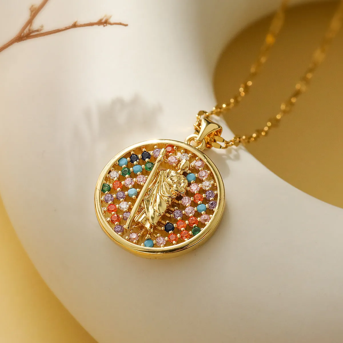 SISSLIA Fashion Wholesale 18K Gold Plated Copper Alloy Jewelry Round Multicolored Diamond Pendant Necklace for Women