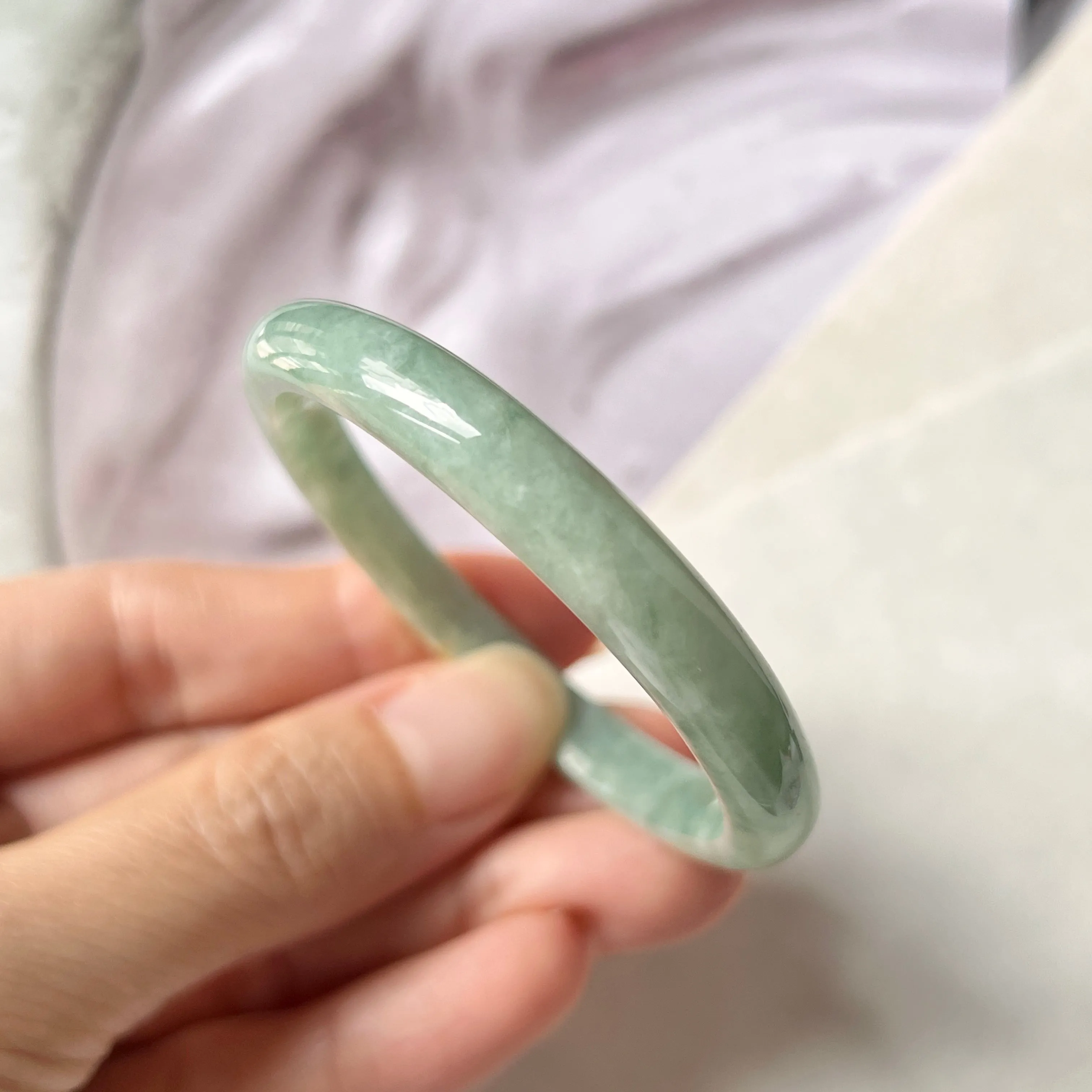 SOLD OUT: 55.6mm A-Grade Natural Green Jadeite Modern Oval Bangle No.151794