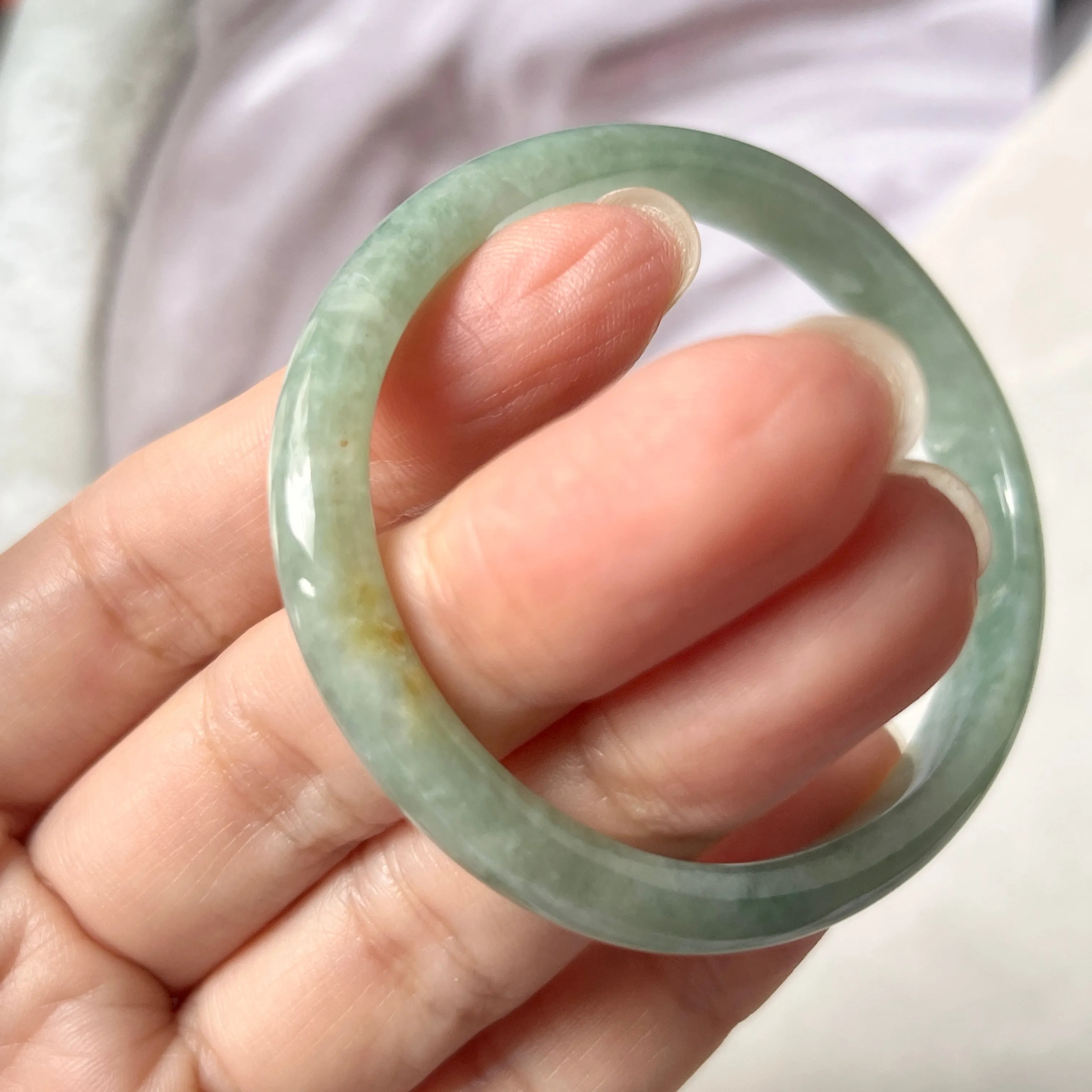 SOLD OUT: 55.6mm A-Grade Natural Green Jadeite Modern Oval Bangle No.151794