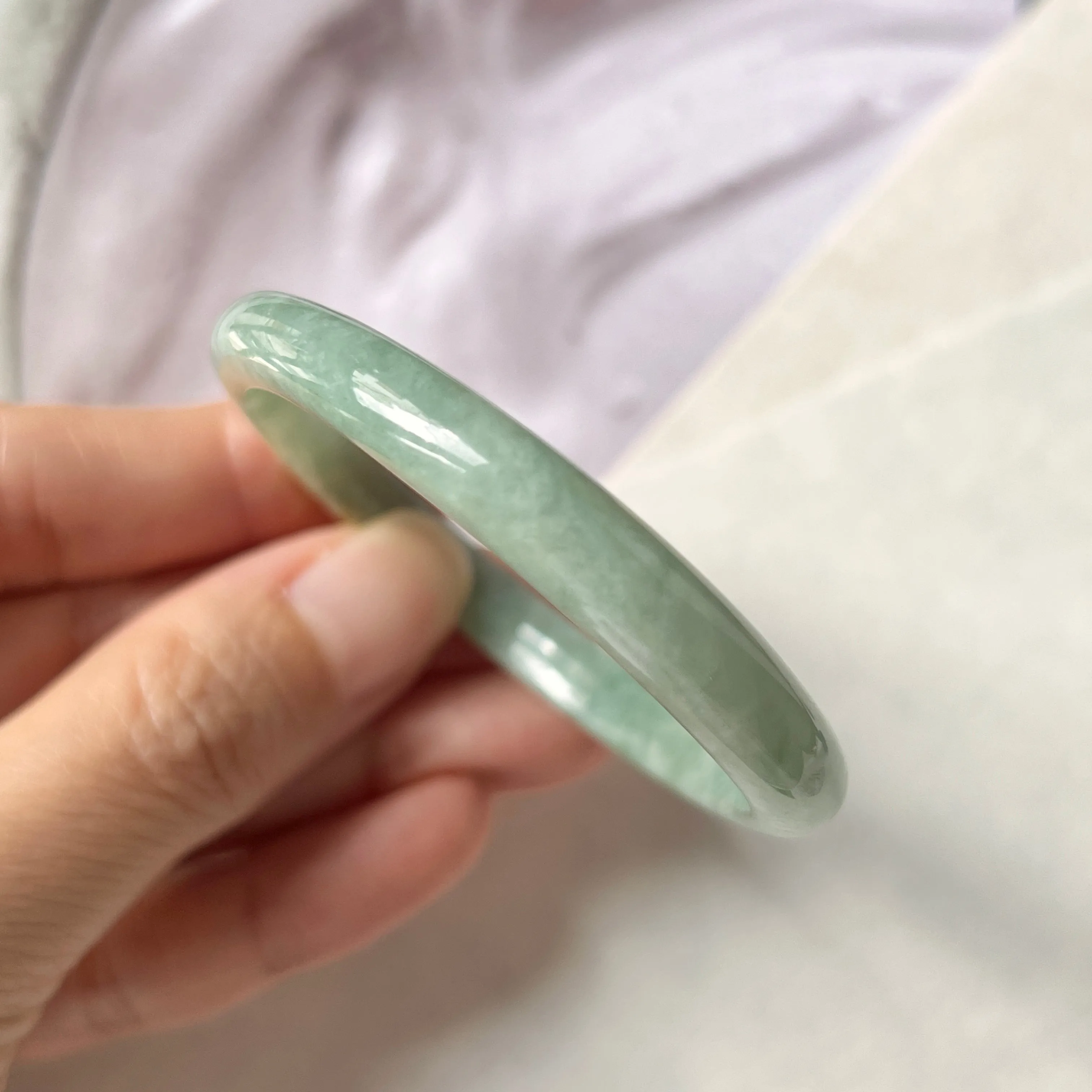 SOLD OUT: 55.6mm A-Grade Natural Green Jadeite Modern Oval Bangle No.151794