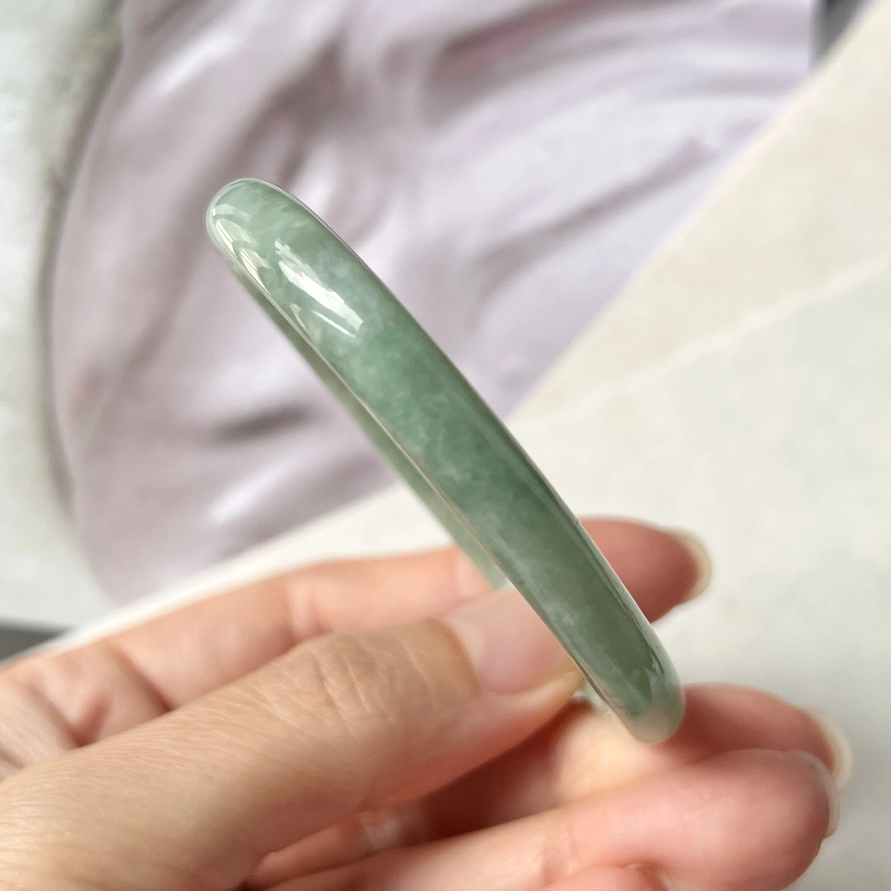 SOLD OUT: 55.6mm A-Grade Natural Green Jadeite Modern Oval Bangle No.151794