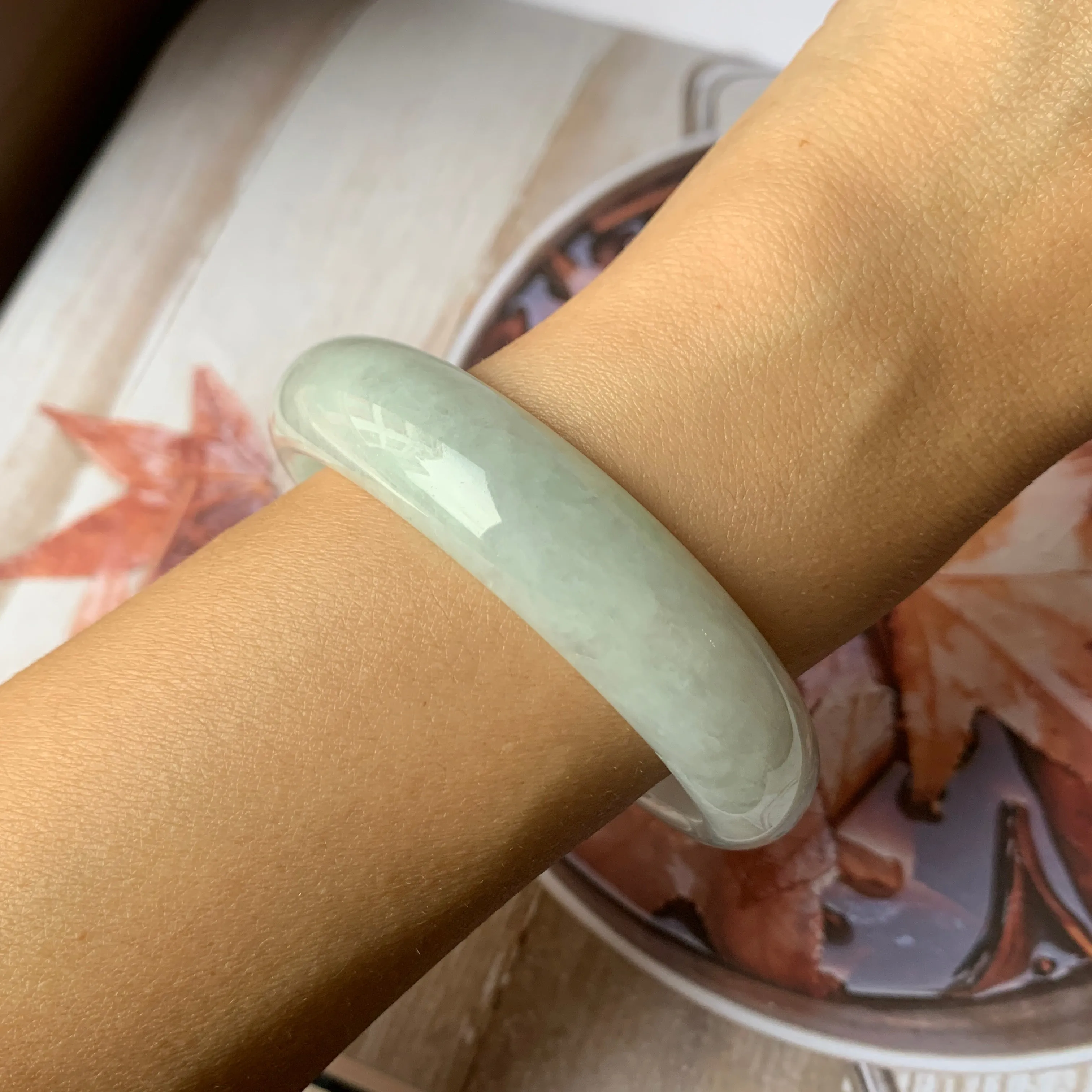 SOLD OUT: 56.7mm A-Grade Natural Light Green Jadeite Modern Round Bangle No.151895