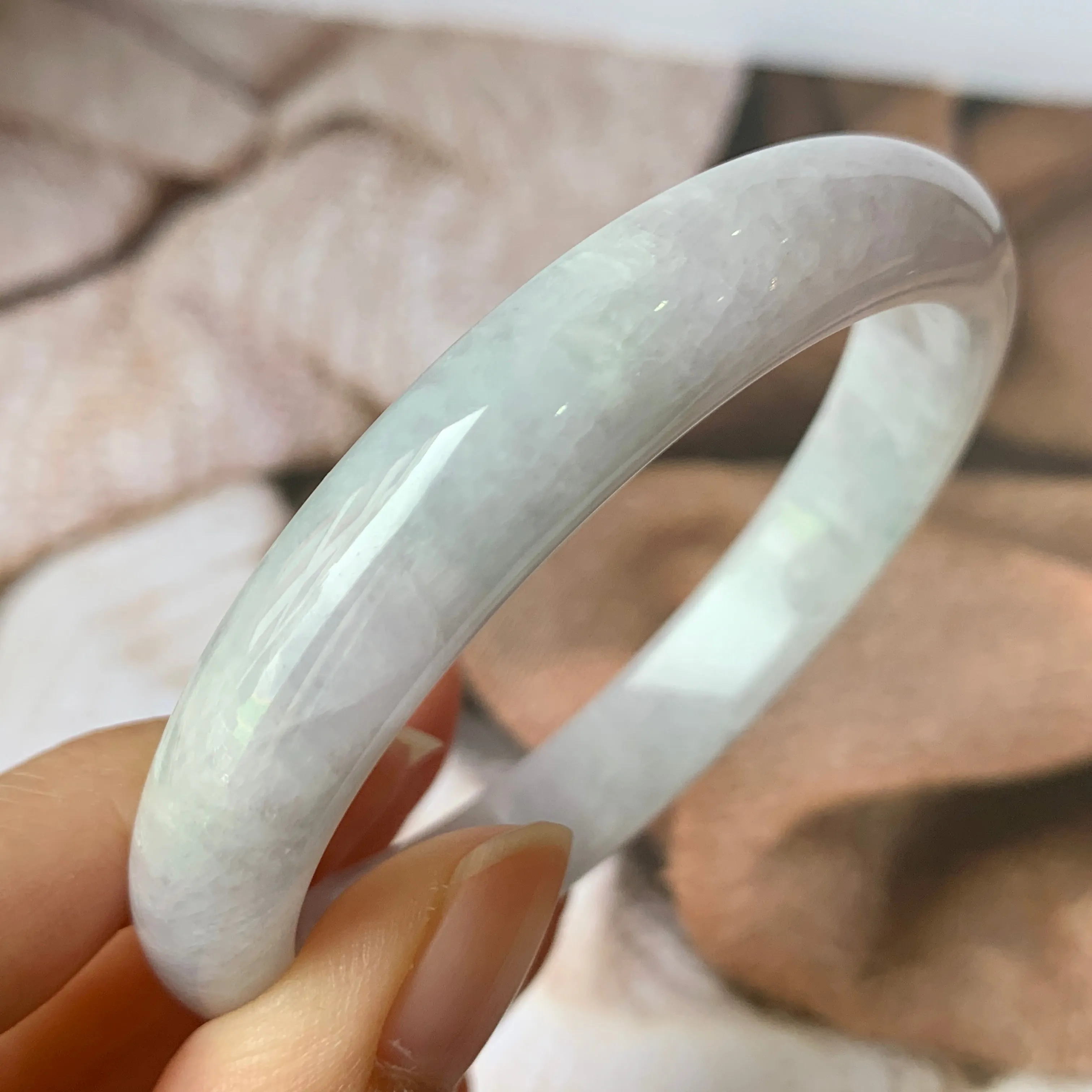 SOLD OUT: 56mm A-Grade Natural Lavender Jadeite Modern Round Bangle No. 330068