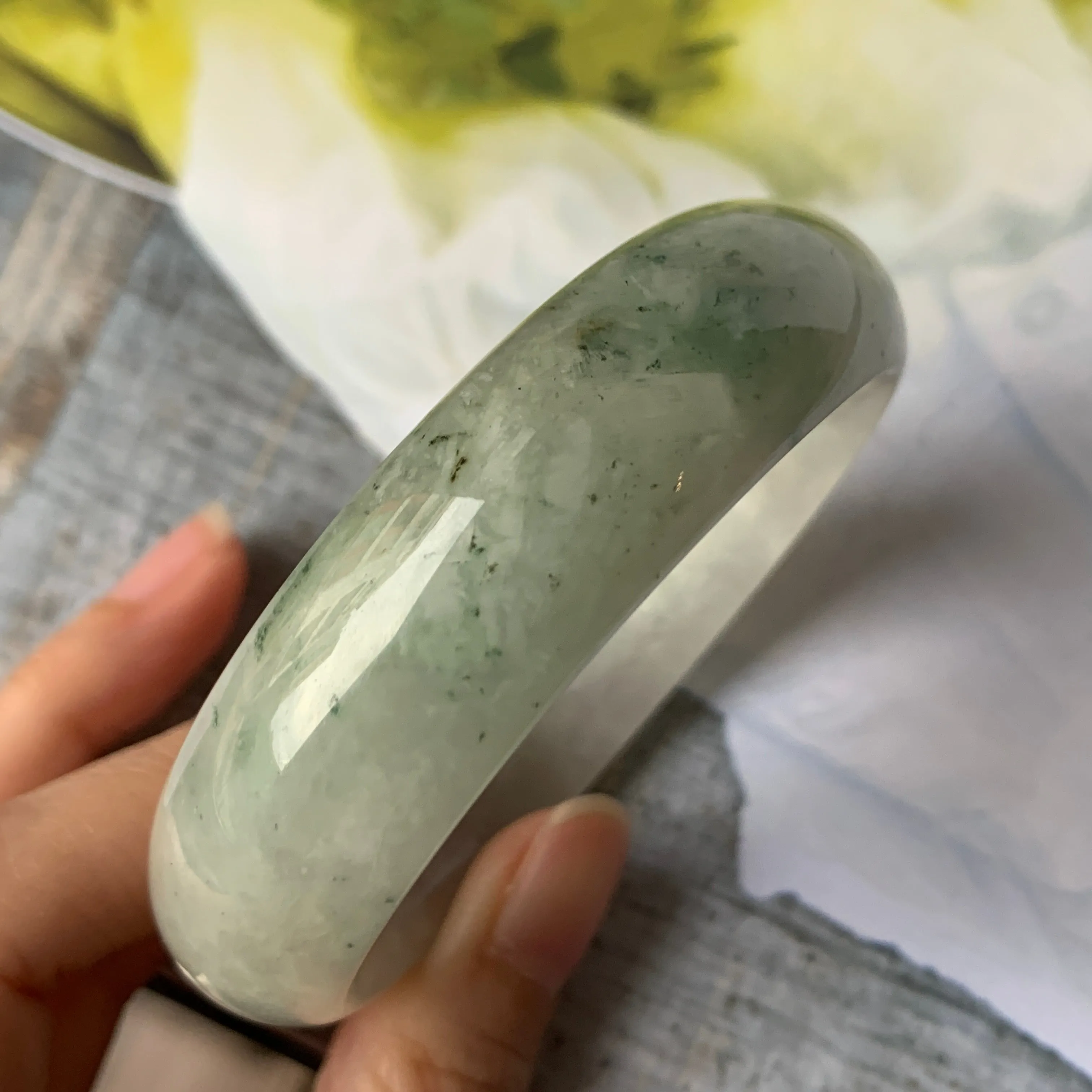 SOLD OUT: 57.6mm A-Grade Natural Light Green Jadeite Modern Round Bangle No.151896