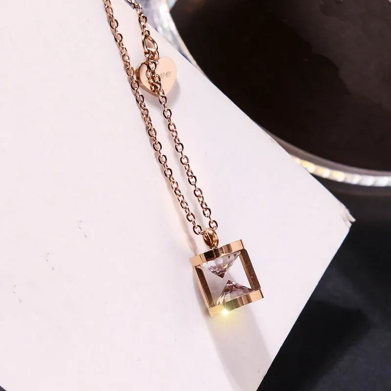 Stainless Steel Heart Hourglass Necklace For Women Rose Gold Color Short Necklaces & Pendants Fashion Jewelry